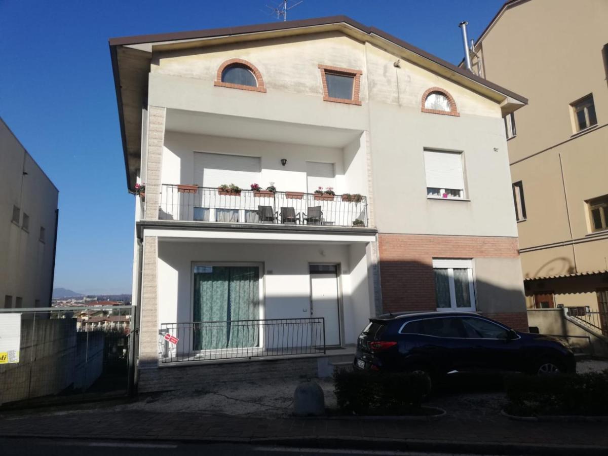 Casa San Martino Appartement Moniga del Garda Buitenkant foto